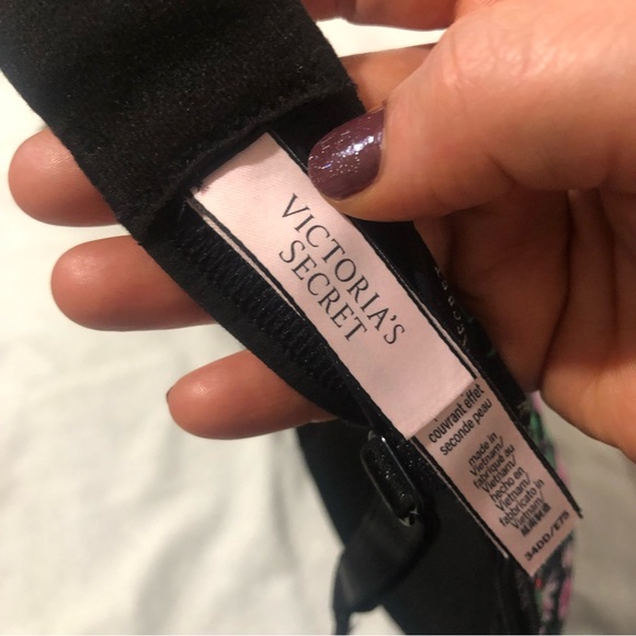 Victoria Secrets floral t shirt full coverage push up bra size 34 DD. - Picture 12 of 13